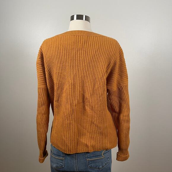Cabi • Step Up Chunky Pullover Sweater - Picture 3 of 5